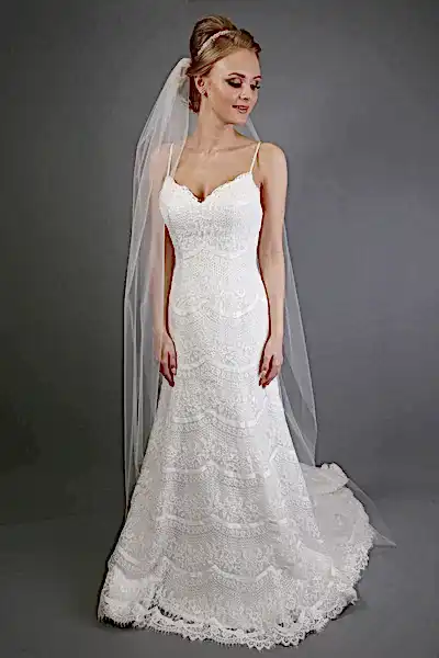 Bridal Apparel Simple Cut Edge Veil || CGACT101