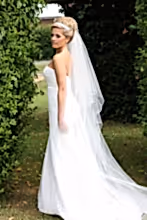 Load image into Gallery viewer, Bridal Apparel Crystal Scatter Veil || CGC185B
