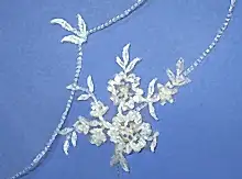 Load image into Gallery viewer, Bridal Apparel Simple Pearl and Diamante Veil || CGC294B
