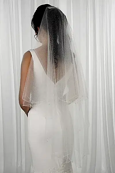 Bridal Apparel Scalloped Edge, Crystal Drop Veil || CGC536C