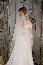 Load image into Gallery viewer, Bridal Apparel Pearl Cascade Veil || CGC564B
