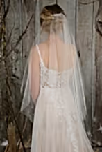 Load image into Gallery viewer, Bridal Apparel Genuine Pearl and Diamante Veil || CGC566A
