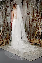 Load image into Gallery viewer, Bridal Apparel Genuine Pearl Scatter Veil || CGC569C
