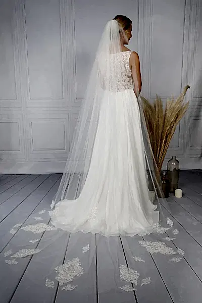 Bridal Apparel Lace Train Veil with Pearl || CGC575B