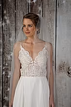 Load image into Gallery viewer, Bridal Apparel Glitter Tulle Veil || CGC577A
